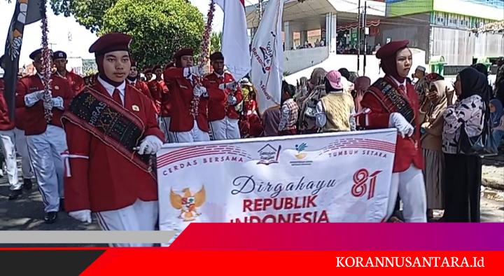 Sekolah Rakyat Padangsidimpuan Semarakkan Karnaval HUT ke-81RI