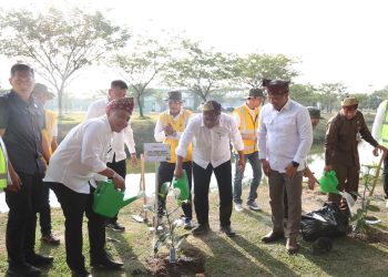 Menteri Lingkungan Hidup-PTPN IV PalmCo Luncurkan Gerakan Tanam 1,5 Juta Pohon