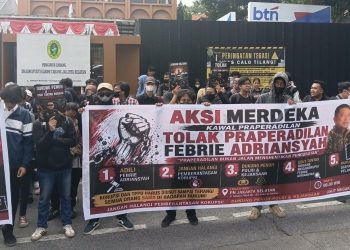 Jalan Depan PN Jakarta Selatan Macet, Aksi Massa Iringi Sidang Praperadilan Febrie Adriansyah