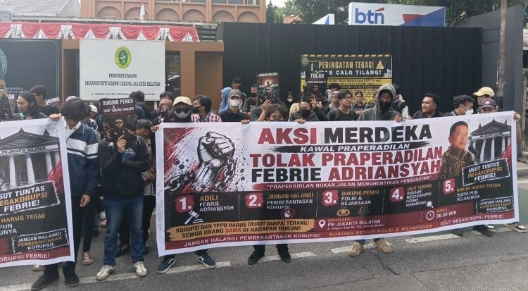 Jalan Depan PN Jakarta Selatan Macet, Aksi Massa Iringi Sidang Praperadilan Febrie Adriansyah