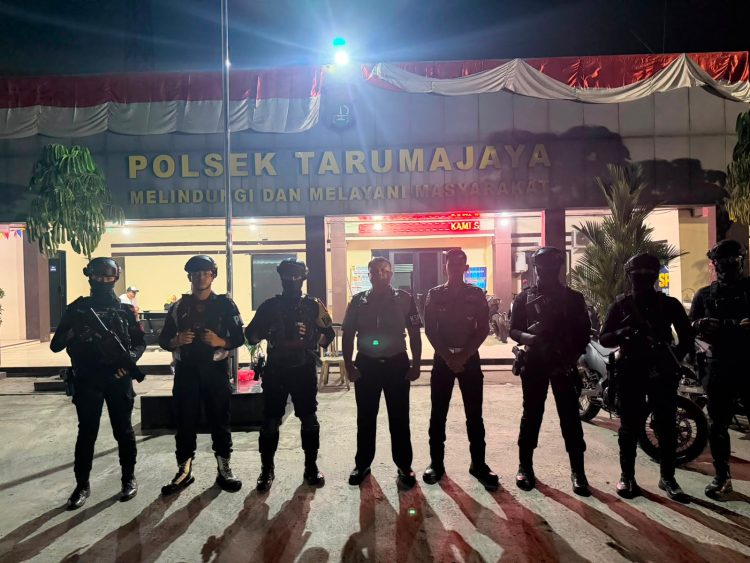 Brimob Polda Metro Jaya Patroli Malam, Antisipasi Tawuran hingga Begal di Bekasi Kota