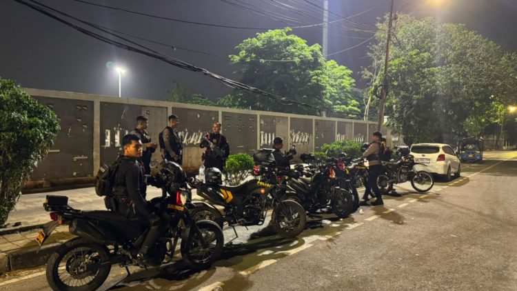 Brimob Polda Metro Jaya Patroli Jaktim, Pemuda Berkonvoi Dicek Cegah Balap Liar