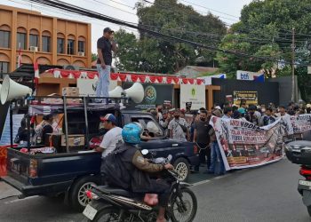 Demo di PN Jaksel, Mahasiswa Desak Kasus Dugaan TPPU Febrie Diusut Tuntas