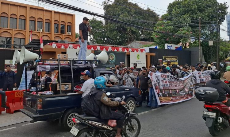 Demo di PN Jaksel, Mahasiswa Desak Kasus Dugaan TPPU Febrie Diusut Tuntas