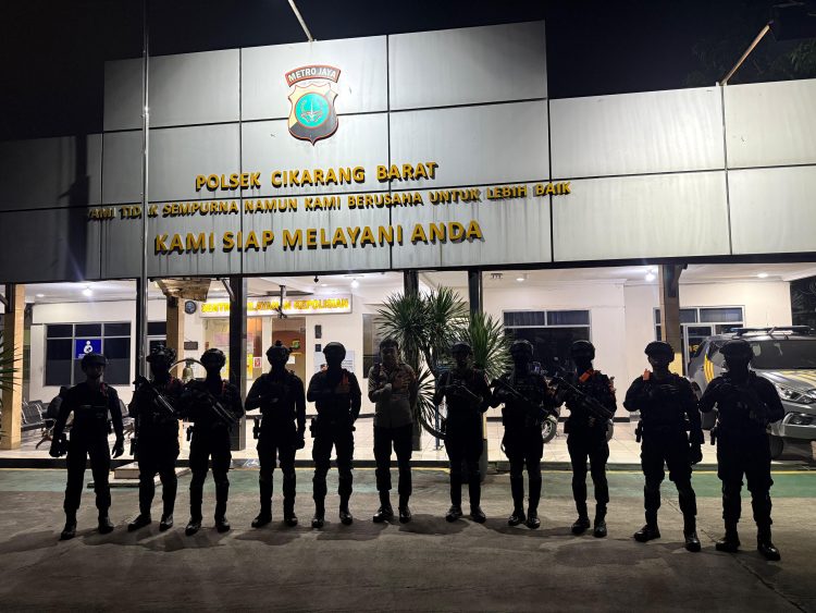 Patroli Brimob Batalyon D Pelopor Jaga Kamtibmas di Wilayah Kabupaten Bekasi