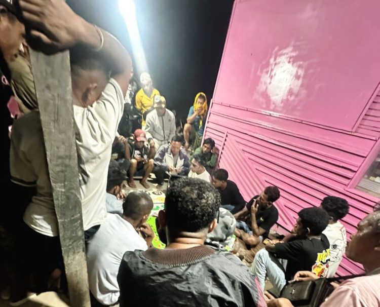 Perjudian Terang-Terangan di Simpang Kenawan Diduga Kebal Hukum, Warga Minta Aparat Bertindak