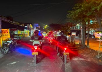 Patmob D 73 Kompi 2 Batalyon D Pelopor Tingkatkan Patroli Rayonisasi Demi Menjaga Kondusivitas Kota Bekasi
