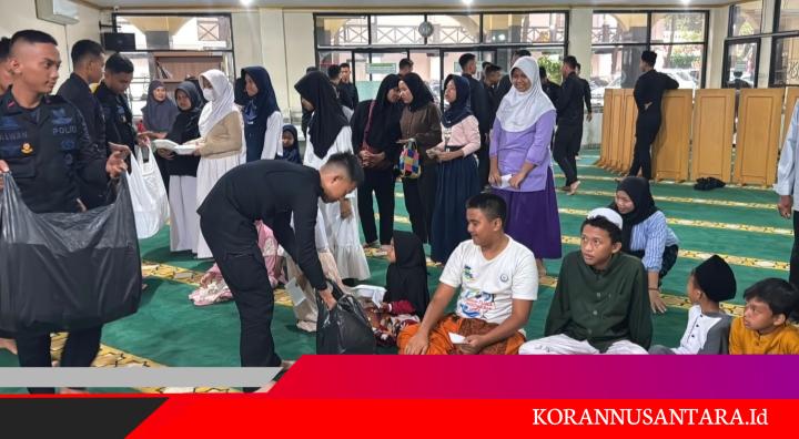 Brimob Polda Metro Jaya Hadirkan Kebahagiaan Santuni 22 Anak Yatim di Jumat Berkah