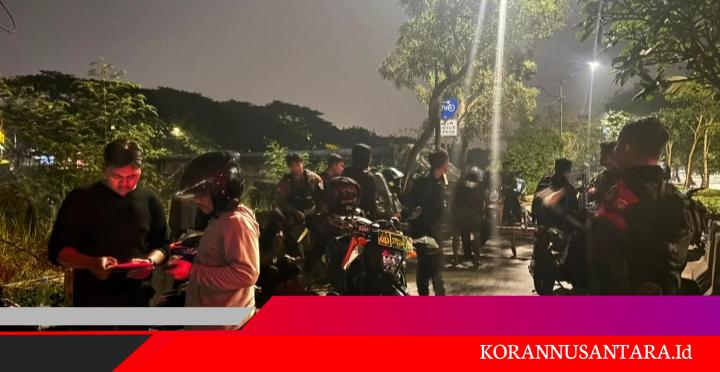 Brimob Polda Metro Jaya Bubarkan Tawuran di Jaktim, Amankan 5 Pemuda dan 1 Sajam