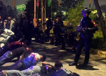 Brimob Polda Metro Jaya Bubarkan Balap Liar di Duren Sawit, 2 Motor Diamankan