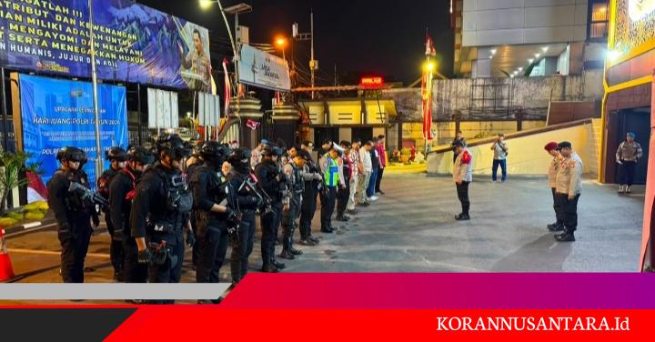 Brimob Polda Metro Jaya Amankan 3 Pemuda Diduga Hendak Tawuran di Ciracas, 9 Celurit Disita
