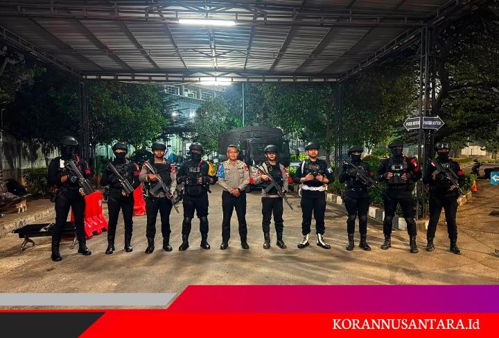 Patroli Brimob Batalyon D Pelopor Antisipasi Gangguan Kamtibmas di Wilayah Bekasi Kota