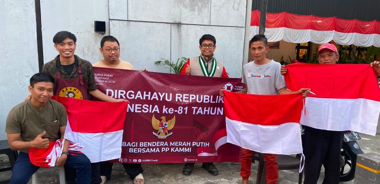 Rayakan HUT ke-81 RI, KAMMI Bagikan 810 Bendera dan Perkuat Kebersamaan