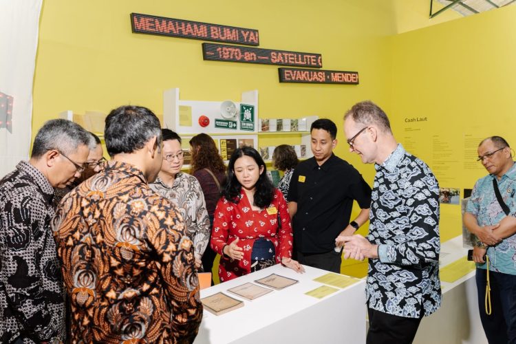 Setanah, Tak Diam: Sains dan Seni Membaca Risiko Geologi di Bandung