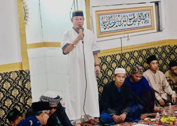 Tradisi Berebut Telur dan Uang Warnai Maulid Nabi di Pejagalan