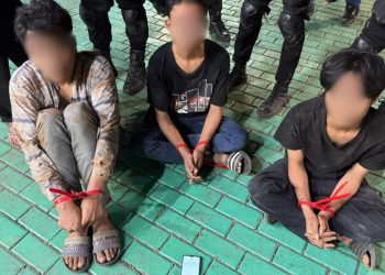 Patroli Brimob Amankan 3 Terduga Pelaku Perampasan di Tomang