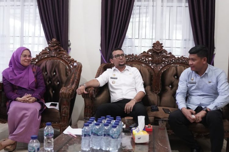 Kunjungi Dua OPD, Bupati Fery Tekankan Kekompakan ASN dan Inovasi Pelayanan