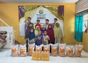 Brimob Polda Metro Jaya Tebar Kepedulian, Salurkan Sembako untuk Yatim dan Dhuafa ke Yayasan di Cempaka Putih