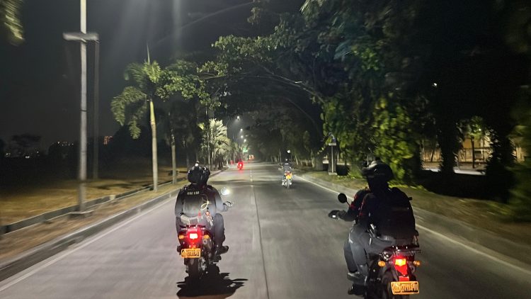 Patroli Brimob Batalyon D Pelopor Antisipasi Gangguan Kamtibmas di Wilayah Bekasi Kabupaten