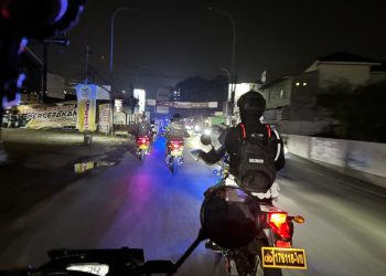 Brimob Polda Metro Jaya Patroli Malam Cegah Tawuran di Tangerang Selatan