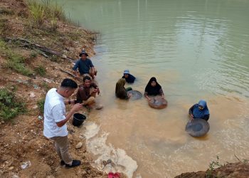 Di Balik Penutupan Tambang Pulo Padang Ada Dapur yang Harus Tetap Menyala dan Anak yang Harus Tetap Sekolah