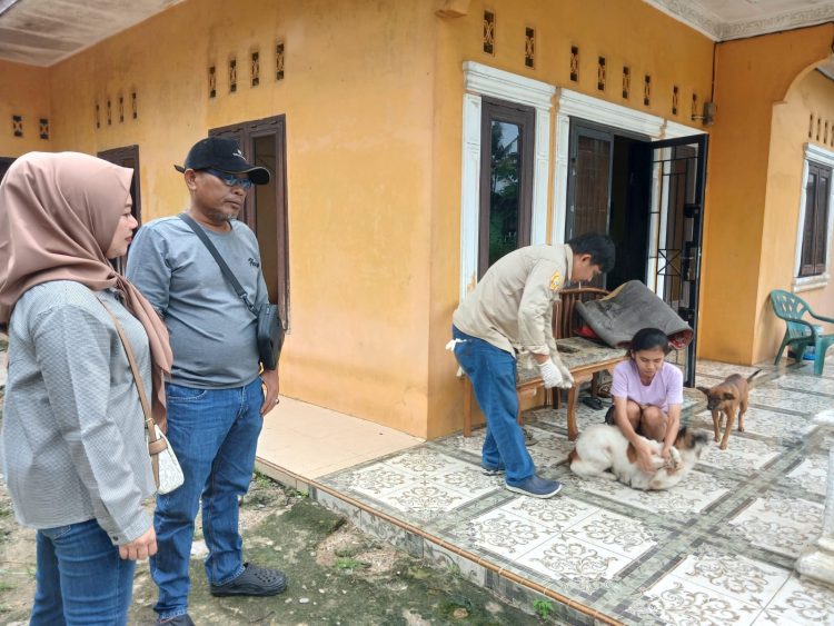 Bulan Bakti Peternakan dan World Rabies Day, Vaksinasi Rabies Serentak Digelar di Kotapinang