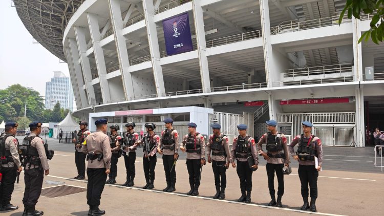Brimob Metro Jaya Sterilisasi GBK Jelang Indonesia Vs Malaysia