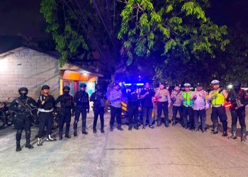 Patroli Patmob D 73 Kompi 2 Batalyon D Pelopor Medan Satria Antisipasi Gangguan Kamtibmas di Bekasi Kota