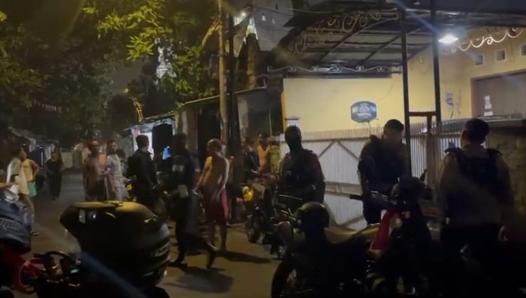 Brimob Metro Jaya Amankan 2 Pemuda dan Ketapel Saat Patroli di Jaktim