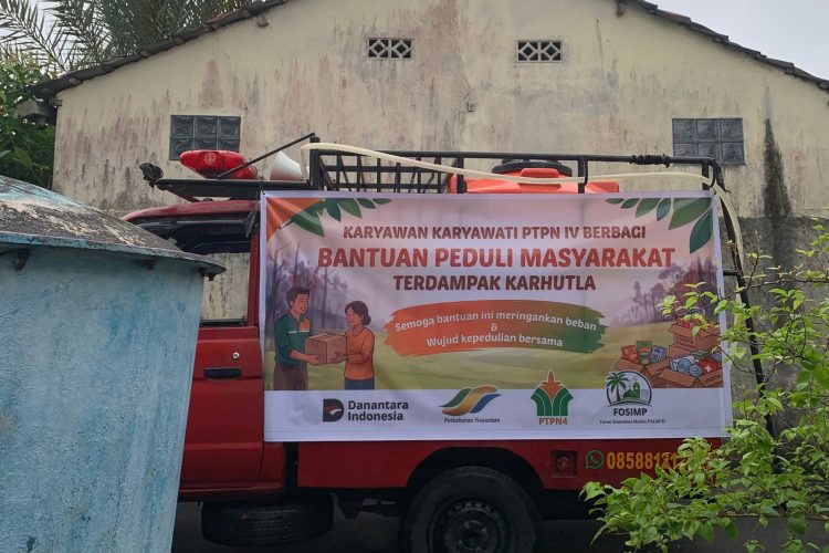 Bantu Korban Karhutla Kalimantan, Karyawan PTPN IV PalmCo Salurkan 11,2 Juta Liter Air Bersih dan 1 Juta Masker
