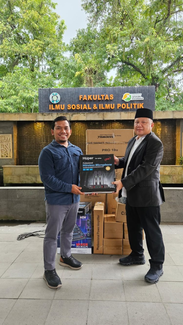 Dies Natalis ke-46 FISIP USU, Sugiat Santoso Hibahkan Perangkat Audio System