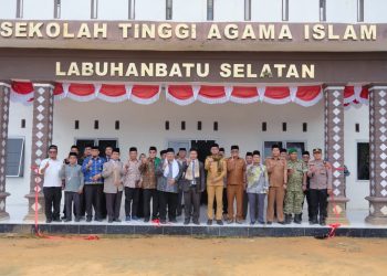 Resmikan STAI Darul Husna, Bupati Fery Dorong Pendidikan Berkualitas dan Kepedulian Sosial