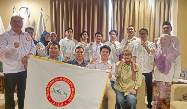 Dua Anak Diangkat Jadi Tenaga Ahli FABEM Desak Prabowo Evaluasi hingga Pecat Menteri Haji dan Umrah